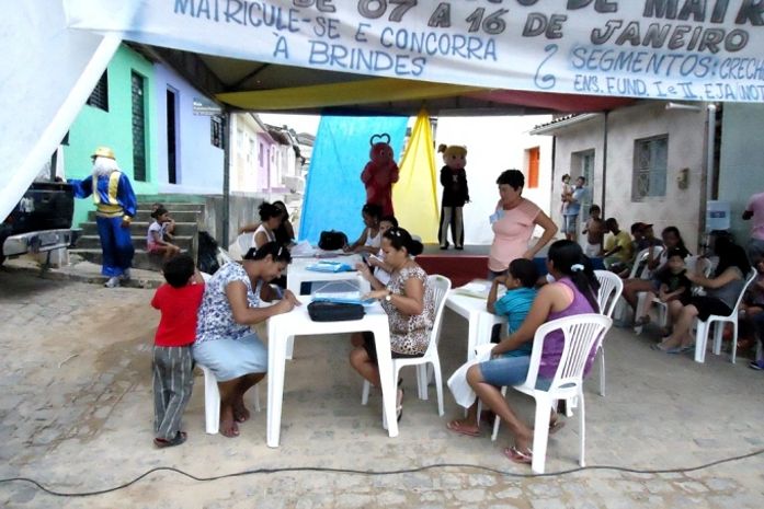 Educação de Satuba monta acampamento para matricular alunos