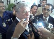 Teotonio Vilela conversou com a imprensa