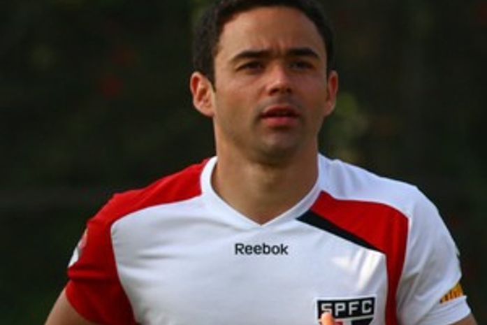 Vasco admite conversa por Juan, mas salário joga contra o acordo