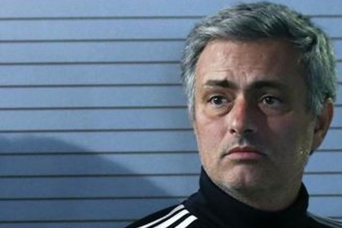 Mourinho repete história do Chelsea e "cava" saída do Real