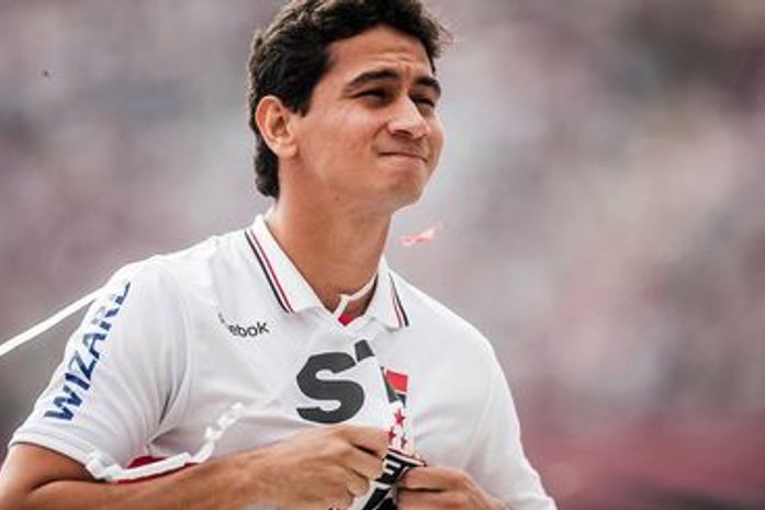 Ganso vai à Justiça para ver filha e definir a pensão