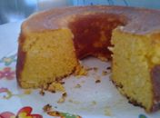 Feito no liquidificador! Aprenda a preparar um bolo de milho com coco