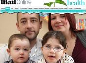 Britânicos descobrem que 2 filhas sofrem de doença rara