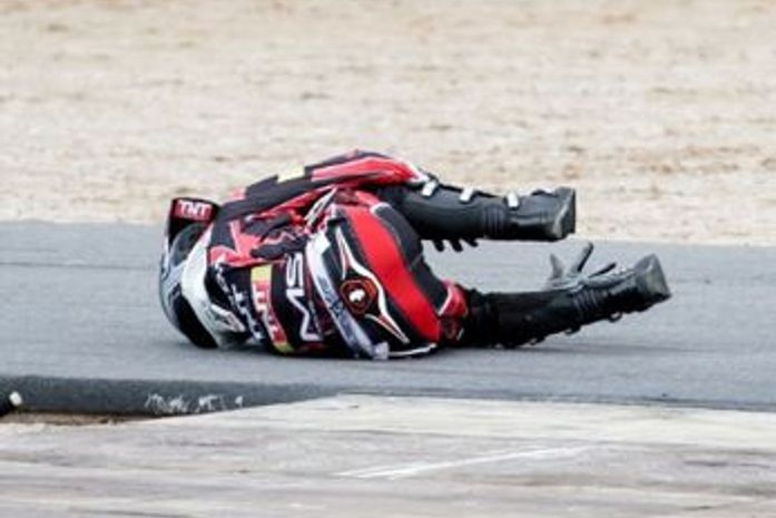 Piloto brasileiro está em estado grave após queda