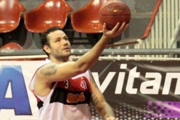 Fla vence mais uma no NBB