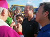 Renan e Cristiano Matheus conversam com dom Valério Brêda
