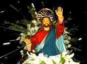 Fiéis celebram seu protetor no último dia do Bom Jesus dos Navegantes