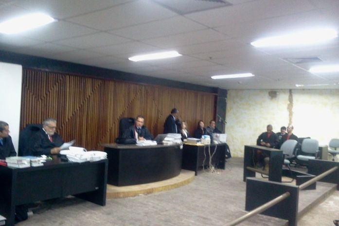 Juiz Geraldo Amorim preside o julgamento do caso Fábio Acioli