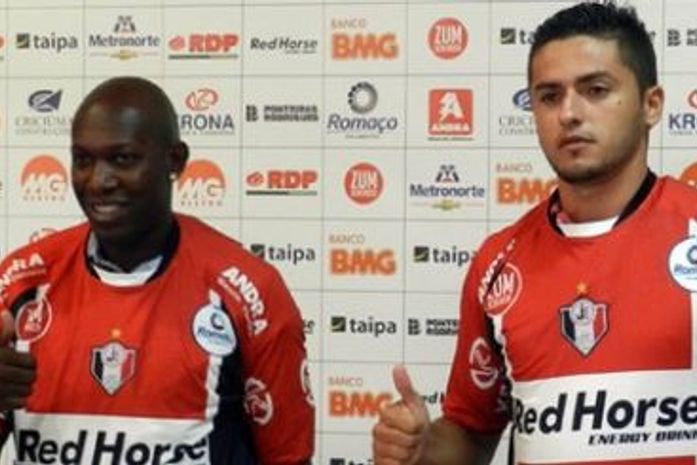 Somália e Arthur chegam ao Joinville