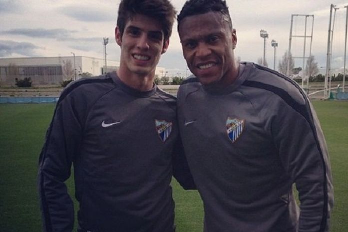 Piazon faz primeiro treino no Málaga e é recepcionado por Julio Baptista