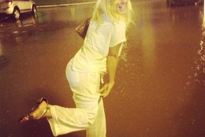 Nana Gouvêa critica Ludmila Dayer por foto em enchente