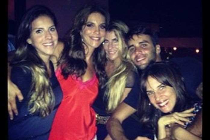 Depois de festival, Ivete Sangalo curte festa com o marido