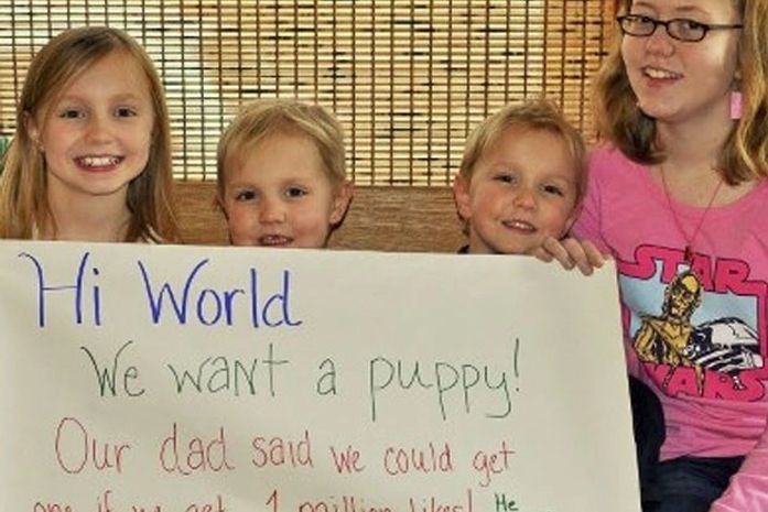 Irmãs conseguiram mais de 1 milhão de curtidas no Facebook para ganhar cão do pai (Foto: Reprodução)