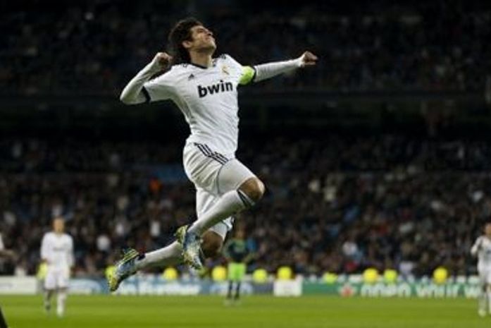 Kaká pode deixar Real Madrid e negocia transferência para o Fluminense