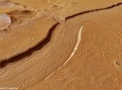 Imagens mostram que Marte pode ter tido rio de água corrente no passado