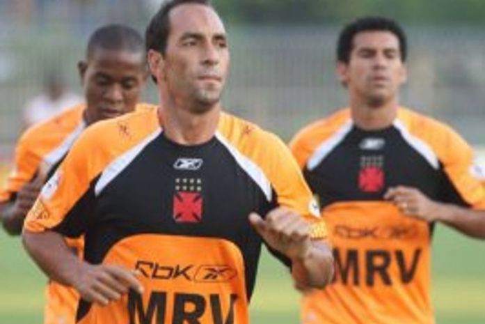 Edmundo pode deixar TV Bandeirantes para virar dirigente no Vasco