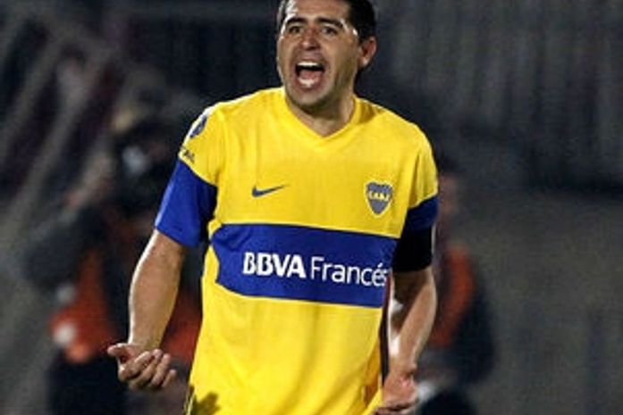 Riquelme faz nova pedida na Argentina e Verdão segue negociações