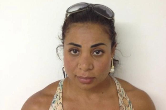 Polícia prende ex-musa de clube de futebol por furtos em lojas