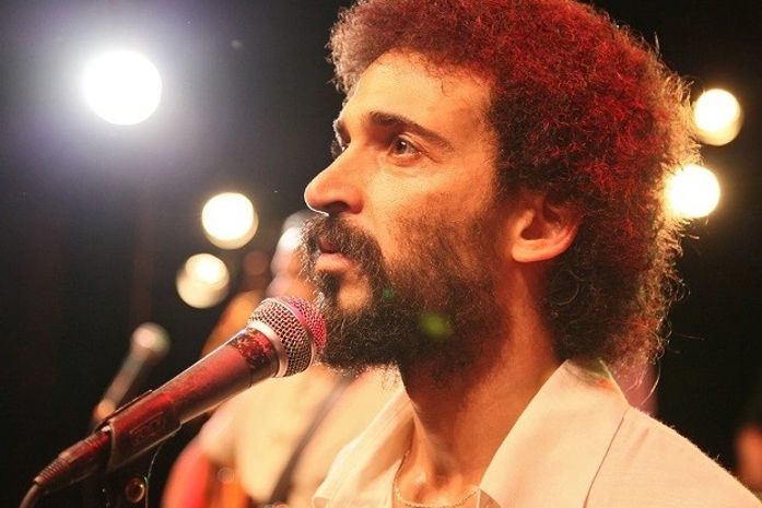 Julio Andrade interpreta Gonzaguinha em 'Gonzaga: de pai pra filho'