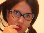 Atriz promete noite de amor se Barcelona for campeão