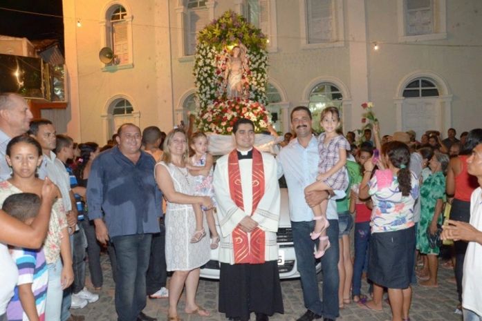 Festa de São Sebastião é encerrada com procissão em Limoeiro de Anadia