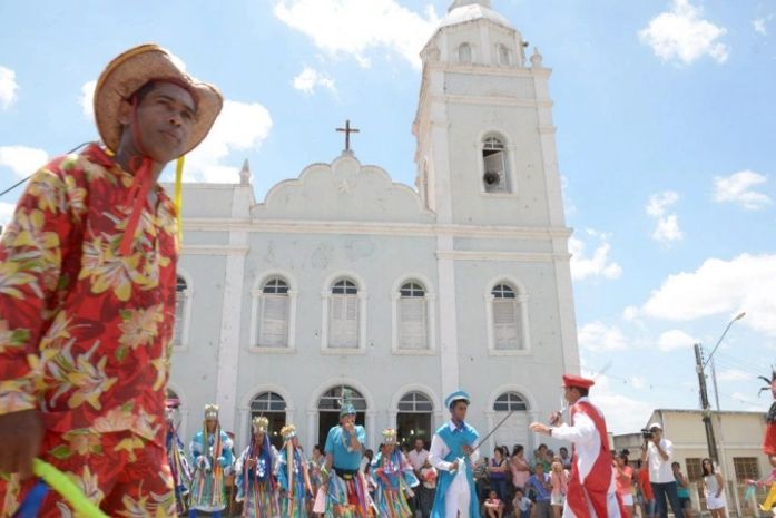 Festa de São Sebastião é encerrada com procissão em Limoeiro de Anadia