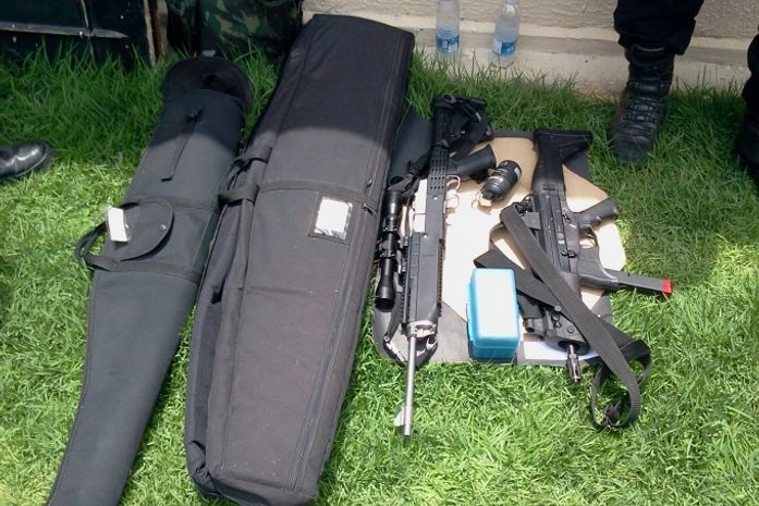 Armas utilizadas para os testes nas paredes do presídio