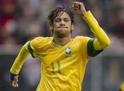 Scolari faz 1ª convocação após retorno com Ronaldinho e J. César