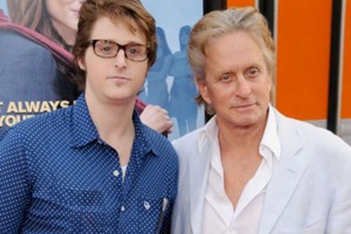Preso, filho de Michael Douglas não passa em teste de drogas, diz site