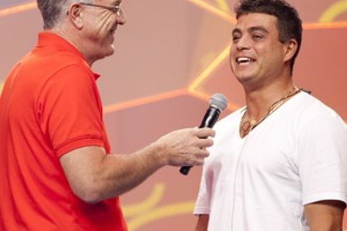 Com 54% dos votos, Dhomini é eliminado na segunda semana do reality BBB13