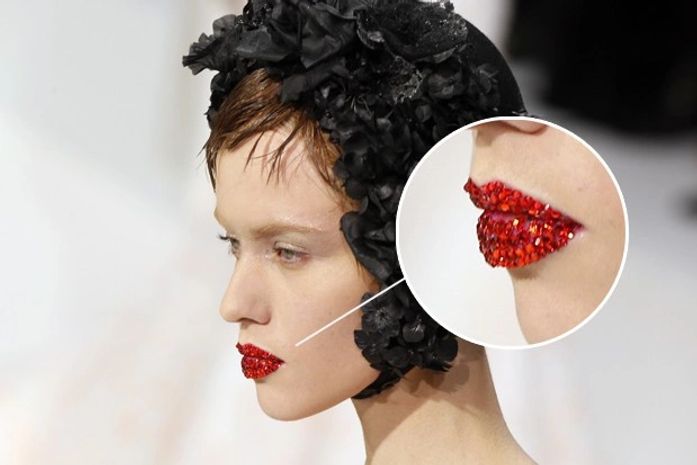 Tenha a versão da boca brilhante do desfile da Dior para o carnaval