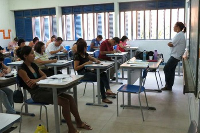 Monitores têm dez dias para a entrega da documentação