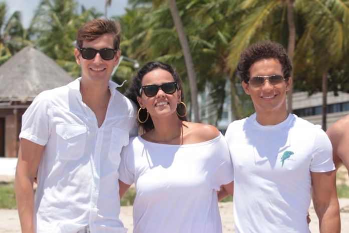 Cantores homenageiam Maceió em música que promove o verão
