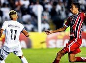 Em noite de Cícero e Neymar, Peixe bate o Botafogo-SP e segue 100%