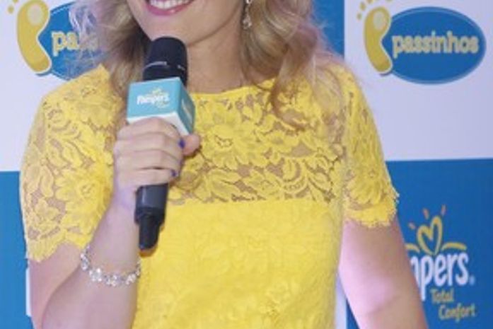 Angélica desmente rumores de crise no casamento: 'Estamos tão felizes...'