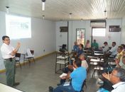 Casal mantém rodízio de abastecimento