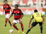 Na estreia de Elias, Flamengo marca no fim e bate Volta Redonda