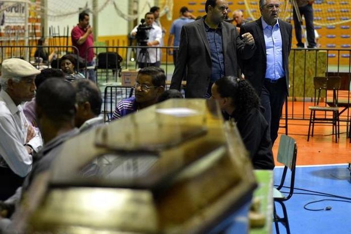 Governo divulga lista com 231 nomes de mortos na tragédia em Santa Maria