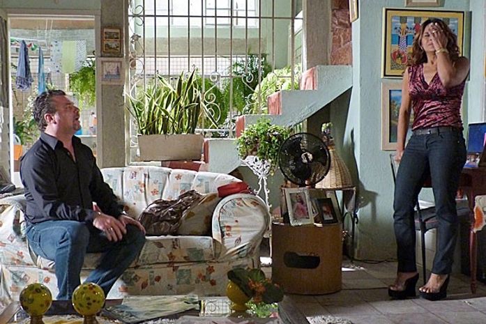 'Salve Jorge': Russo mente e diz a Lucimar que viu Morena usar drogas