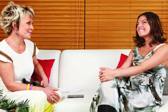 'Vejo criança e fico pirada. Quero muito ter filho', diz Isis Valverde a revista