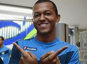 Para sair da crise, Murici anuncia contratação do atacante Reinaldo Alagoano