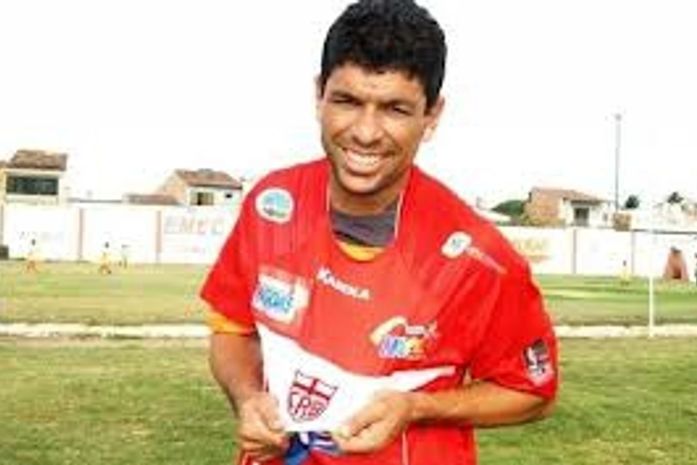 CRB poderá ter Schwenck em jogo decisivo contra o Campinense