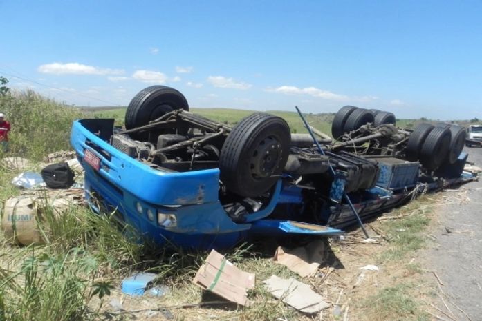 Alagoanos morrem em acidente na BR-101 em Sergipe