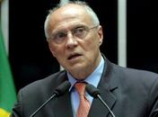 Suplicy encaminha carta pedindo que Renan desista da disputa no Senado