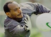 Wagner, ex-Botafogo, vira taxista e dono de quiosque