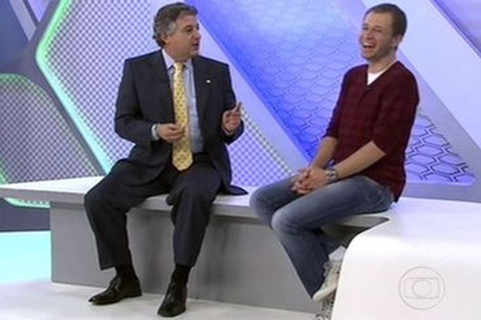 Nobre afirma que Leifert é palmeirense e dá presente