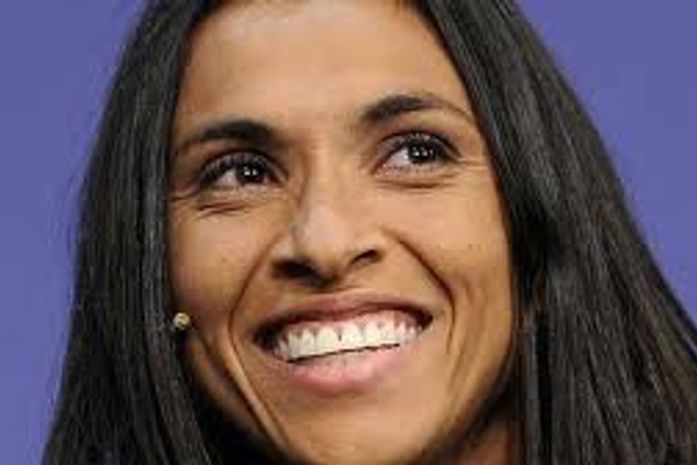 Alagoana Marta, Zagallo e Ronaldo são embaixadores da Copa