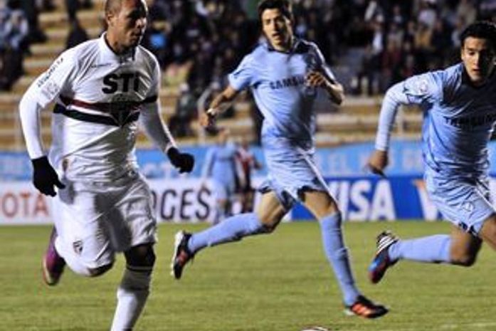 São Paulo leva virada do Bolívar, mas confirma vaga no Grupo 3