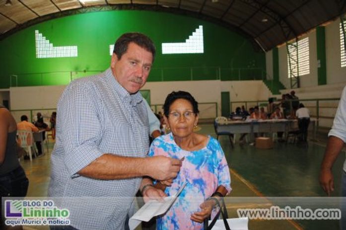 Prefeito Remi entrega mais casas do programa da reconstrução em Murici