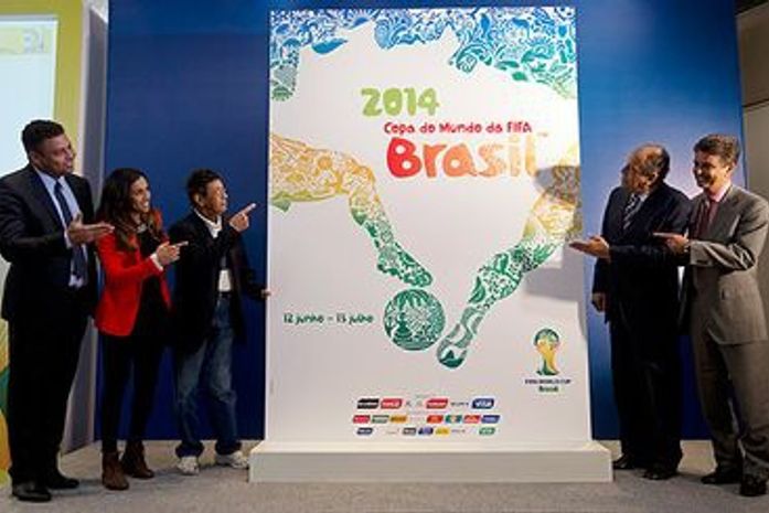 Símbolo da Copa no Brasil parece logotipo de multinacional